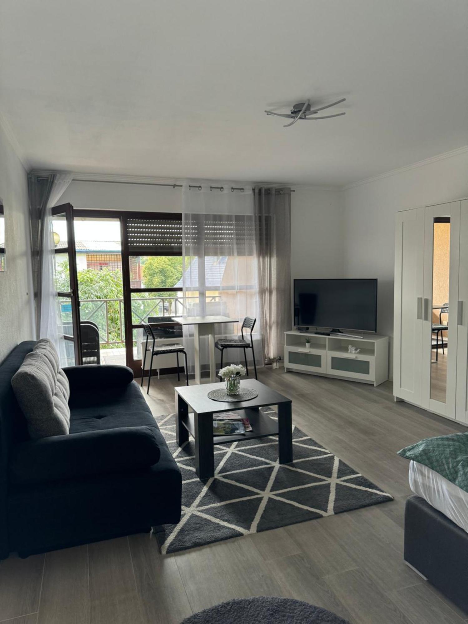 Deluxe Apartment 2 - Ruhe Oase - 1Zkb Balkon - Parkplatz Бад-Наухайм Экстерьер фото